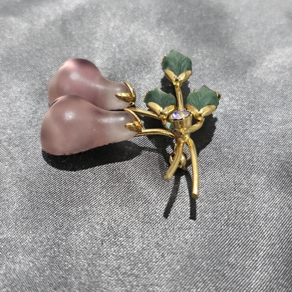 Austrian Collector's Art Glass Floral Pear Pin/Brooch w Crystals in Gold 1940s - Picture 2 of 11
